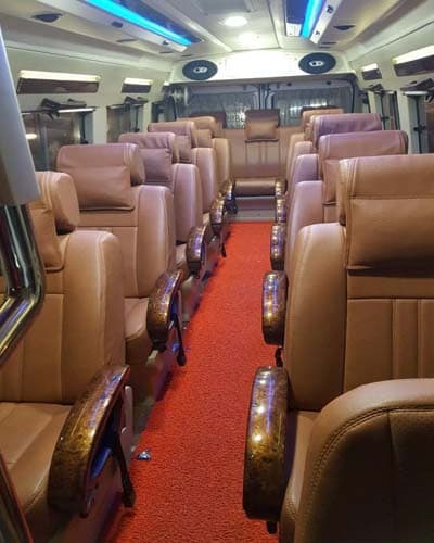15 Seater Tempo Traveller